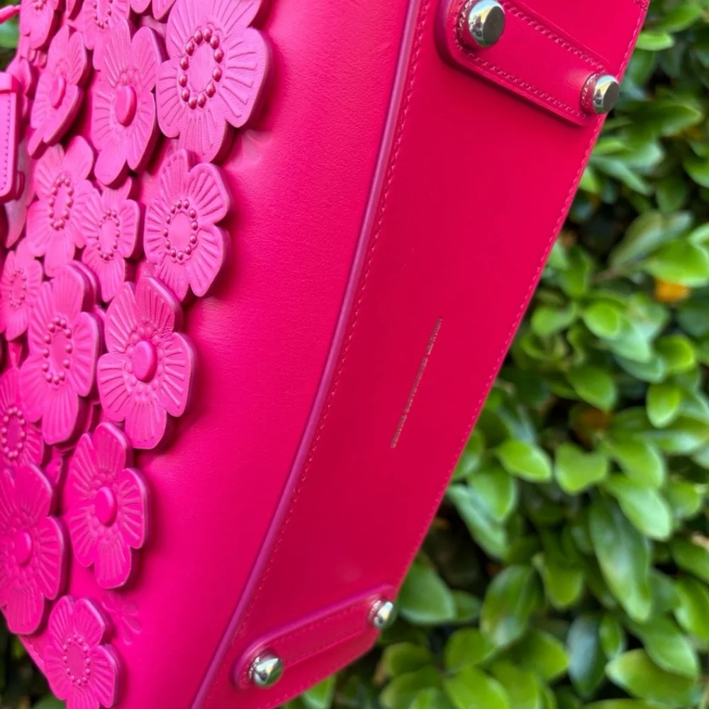 Coach Rogue 25 Dragonfruit with Tea Rose in Silver Rare NWOT Never Used - Picture 15 of 16